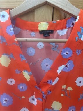 Ann Taylor Bright Orange Floral V-Neck Sleeveless Camisole